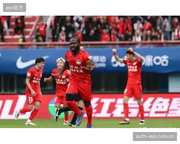 升班马科莫以全联赛最坚固的防线锁定欧冠席位，成为本赛季最大黑马。